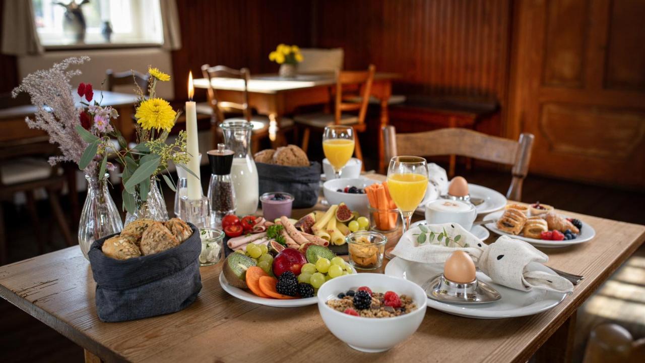 Allgaeuer Genusshotel Und Historischer Dorfgasthof Hirsch Leutkirch im Allgäu Dış mekan fotoğraf